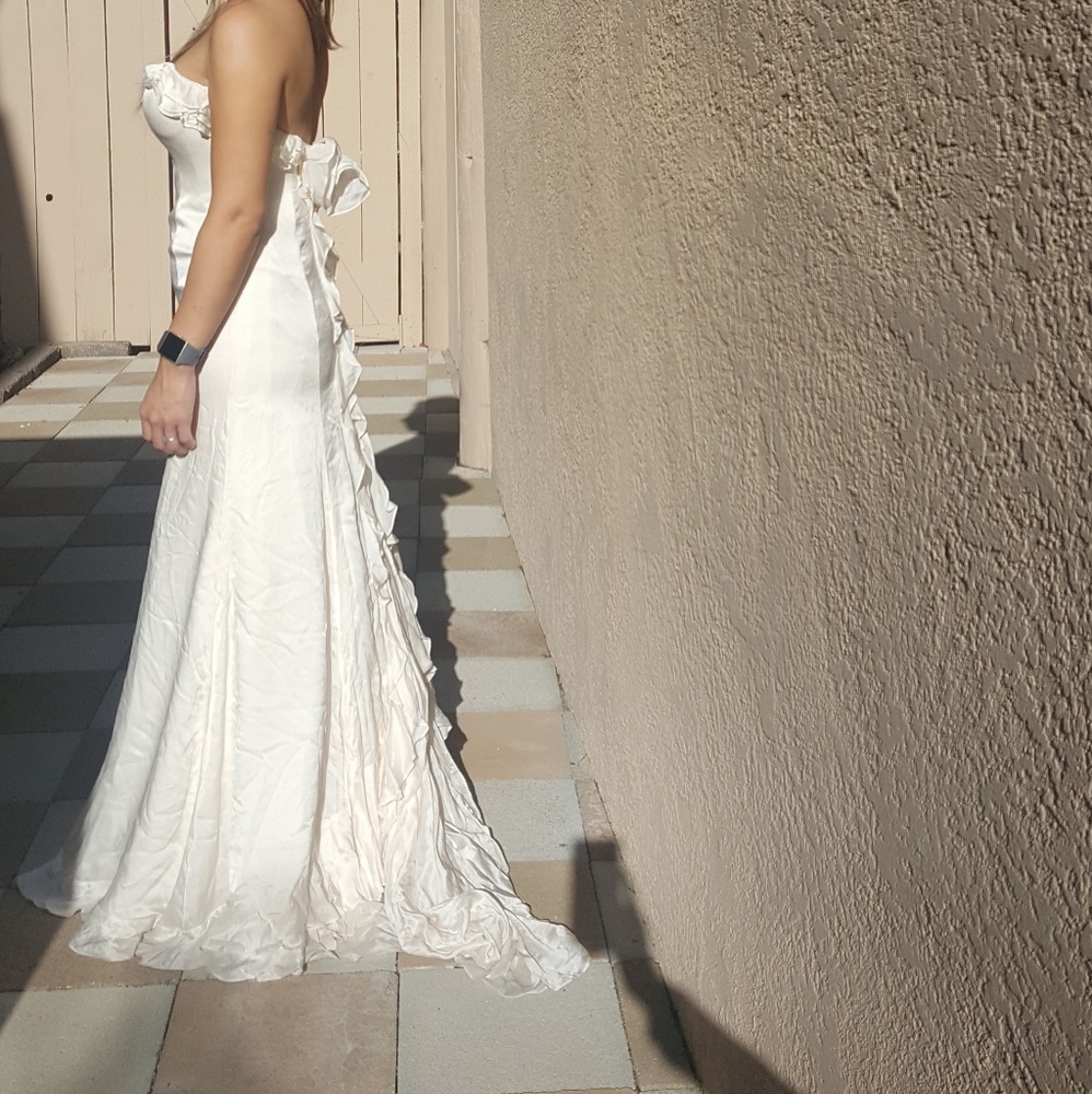 Saks Fifth Avenue Ruffle Silk gown - Picture 3 of 8